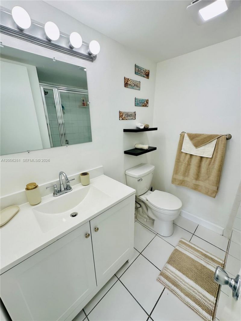 710 Washington Ave , Unit 321, Miami Beach, FL 33139 Photo