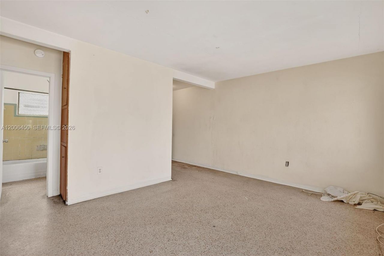 2100 NW 24th St , Miami, FL 33142 Photo