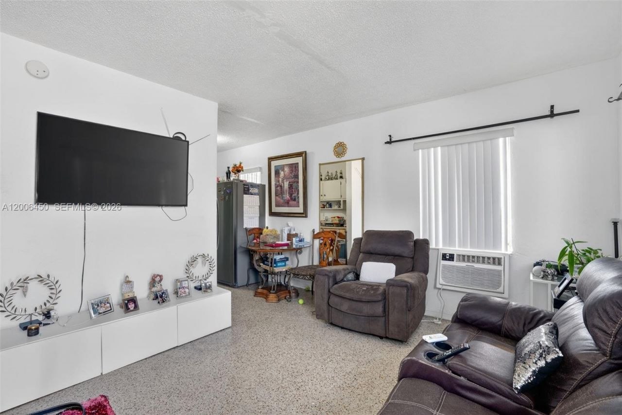 2100 NW 24th St , Miami, FL 33142 Photo