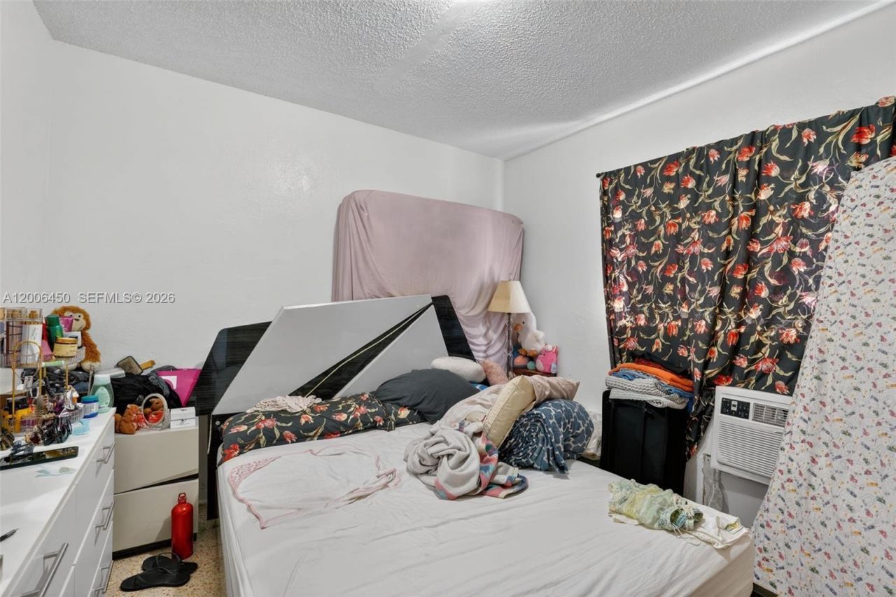 2100 NW 24th St , Miami, FL 33142 Photo