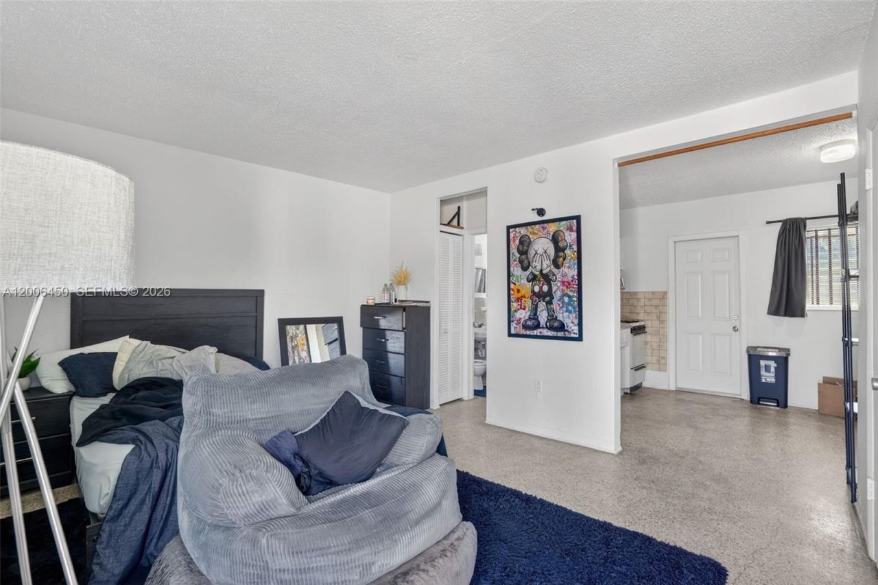 2100 NW 24th St , Miami, FL 33142 Photo