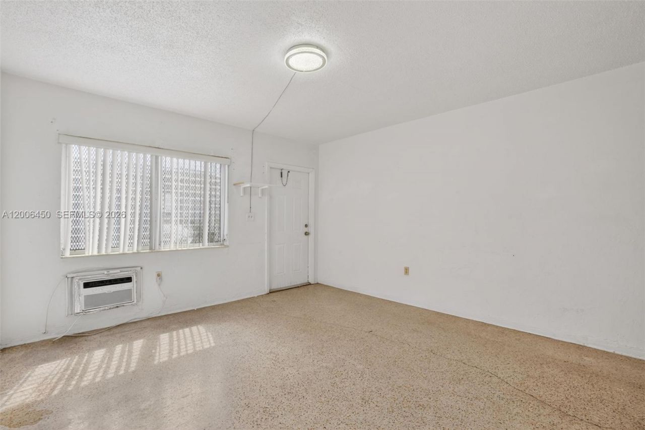 2100 NW 24th St , Miami, FL 33142 Photo