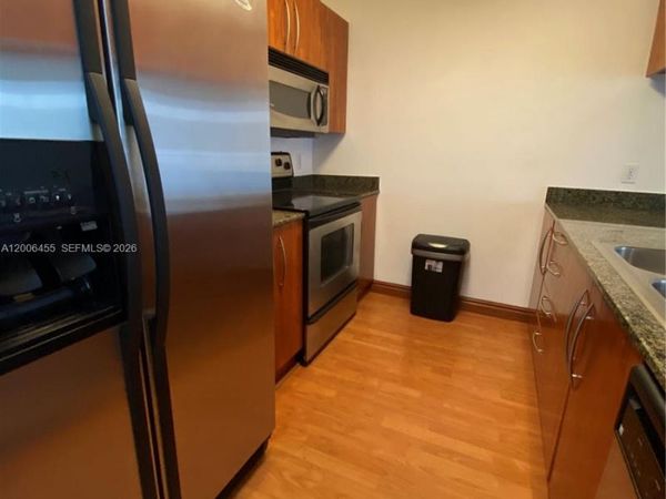 1200 Brickell Bay Dr , Unit 1914, Miami, FL 33131