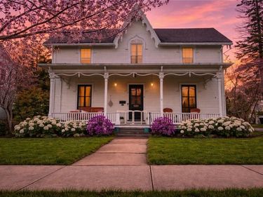 41 Clinton Street , Seneca Falls, NY 13148