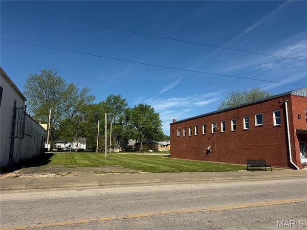 312 S Alvarado Avenue , Belle, MO 65013