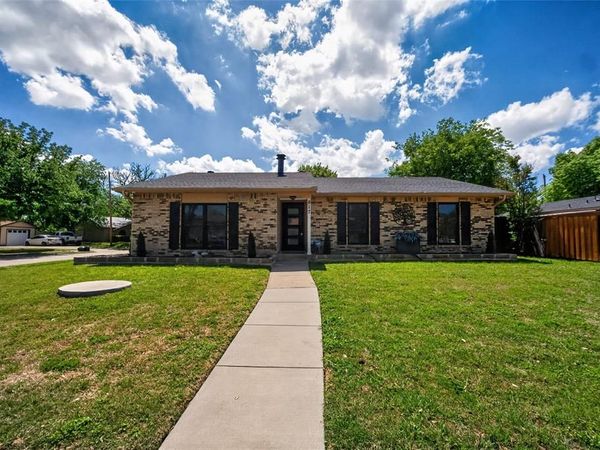 817 Oakland Street, Grand Prairie, TX 75052