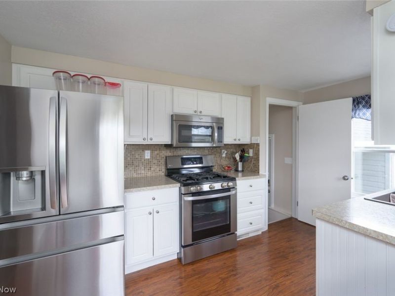 140 Edward Street NW, Champion, OH 44483 Photo 18