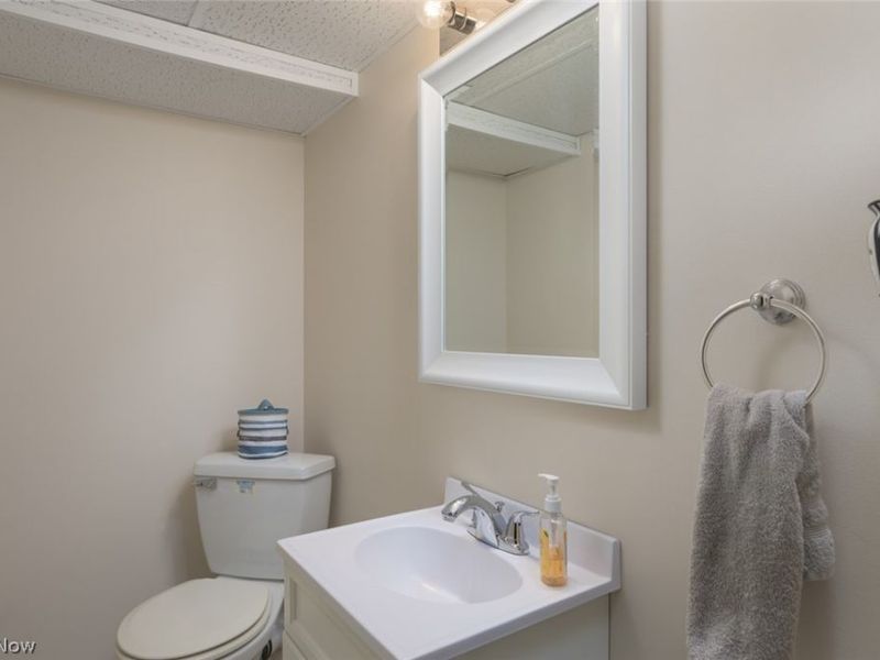 140 Edward Street NW, Champion, OH 44483 Photo 31