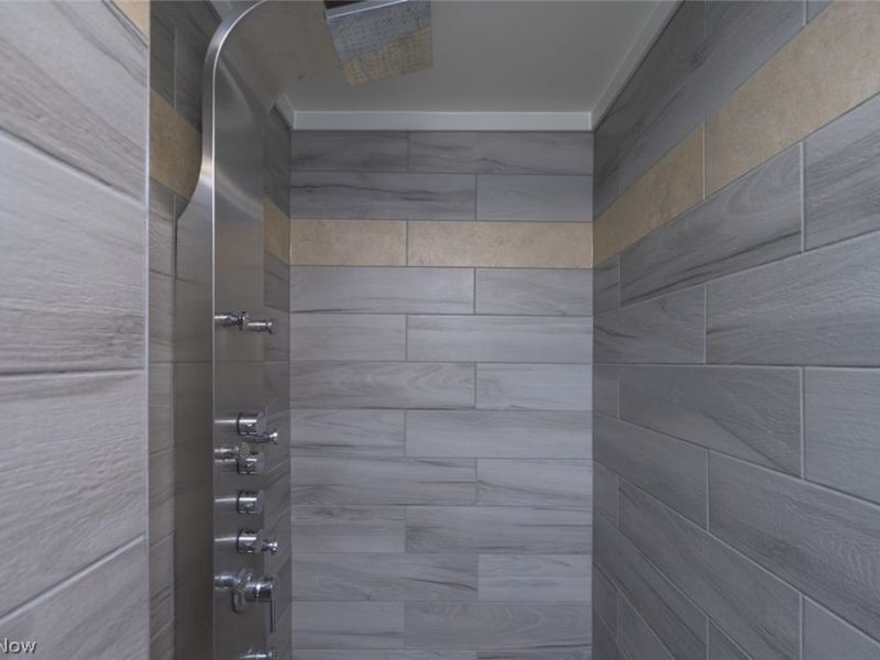 140 Edward Street NW, Champion, OH 44483 Photo 32