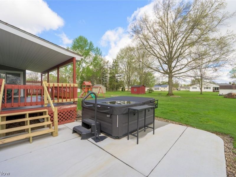 140 Edward Street NW, Champion, OH 44483 Photo 6