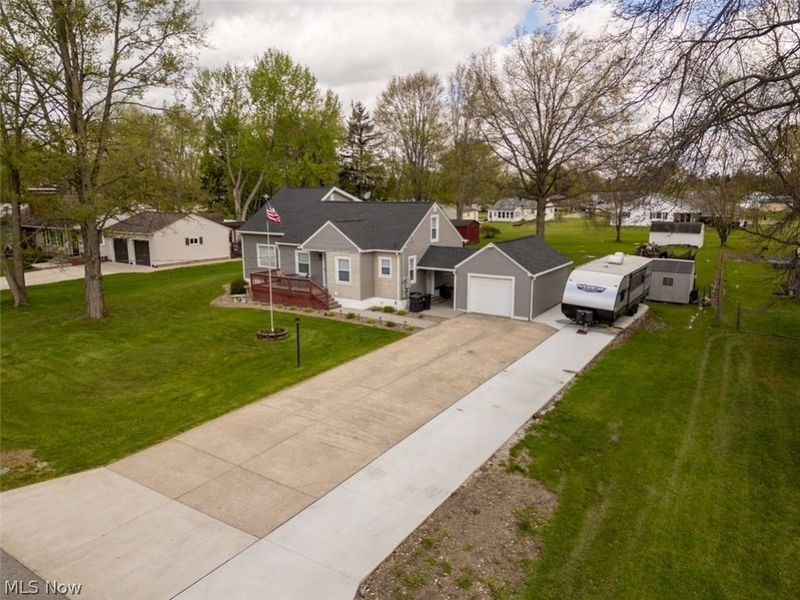 140 Edward Street NW, Champion, OH 44483 Photo 9