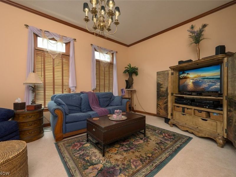 1015 Cambridge Court NE, Warren, OH 44484 Photo 12