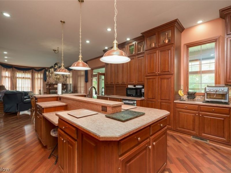 1015 Cambridge Court NE, Warren, OH 44484 Photo 18