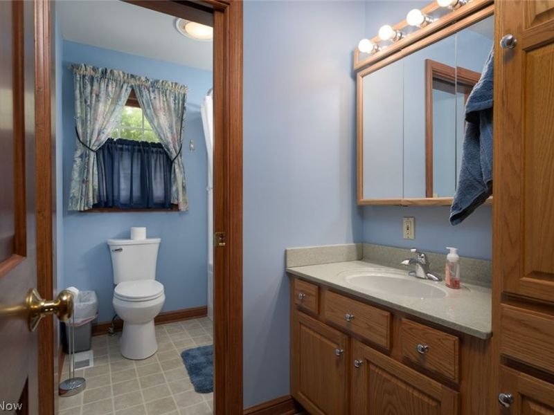 1015 Cambridge Court NE, Warren, OH 44484 Photo 31