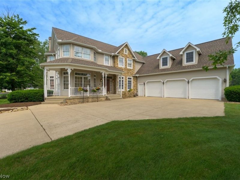 1015 Cambridge Court NE, Warren, OH 44484 Photo 6