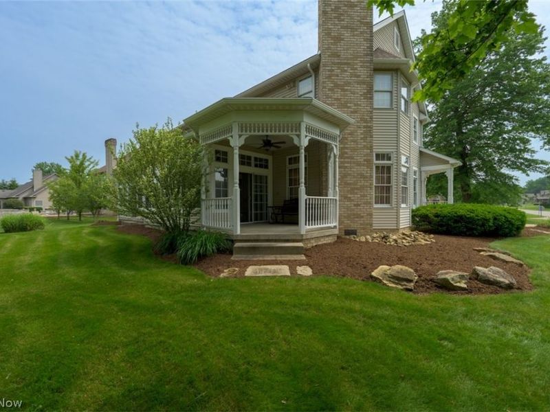 1015 Cambridge Court NE, Warren, OH 44484 Photo 8