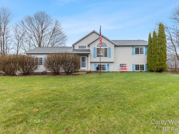 2849 Bark Court, Cedar Springs, MI 49319