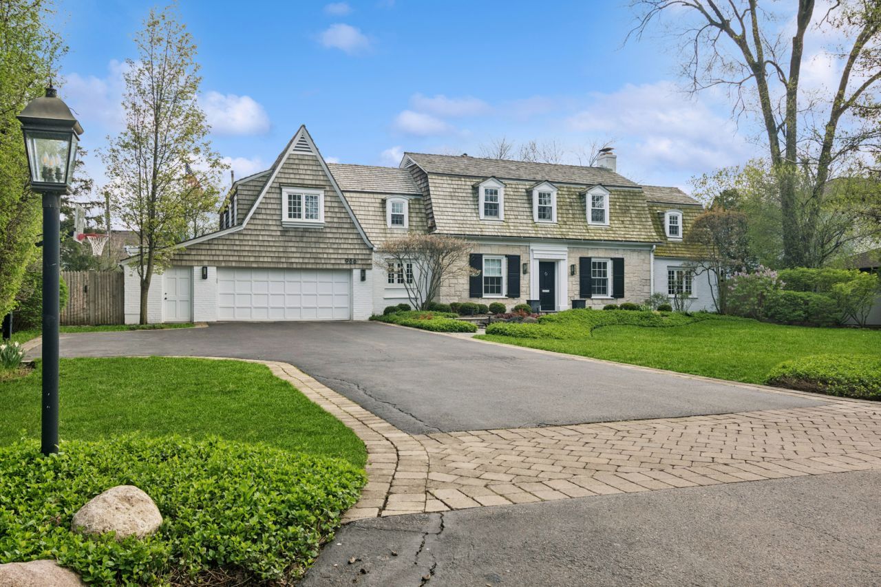 986 Brittany Road, Highland Park, IL 60035