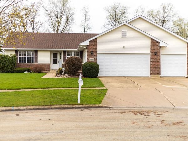 1404 Willow Lane, Chemung, IL 60033