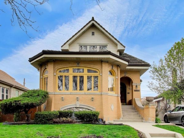 1849 N New England Avenue , Chicago, IL 60707