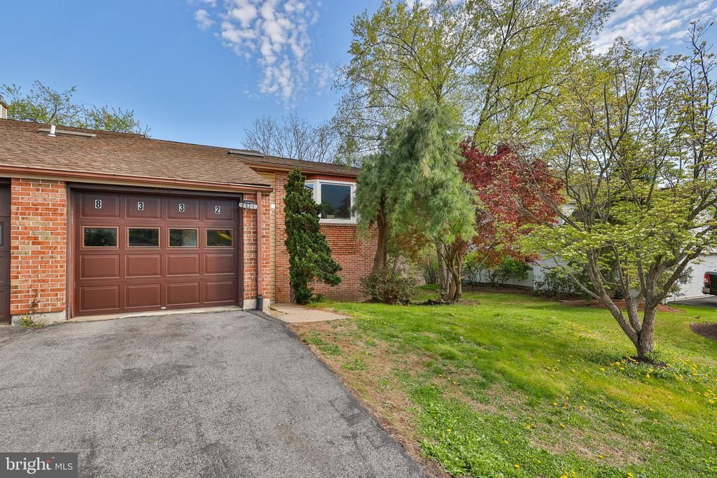 8332 WILLOW RUN , FOGELSVILLE, PA 18051