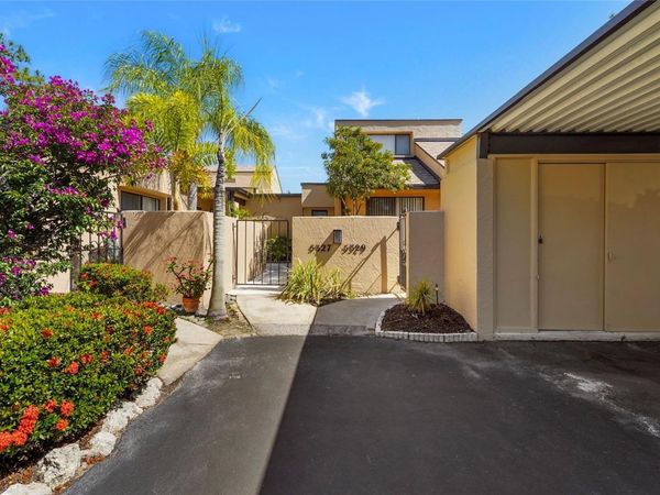 5327 MYRTLE WOOD , Unit 52, SARASOTA, FL 34235