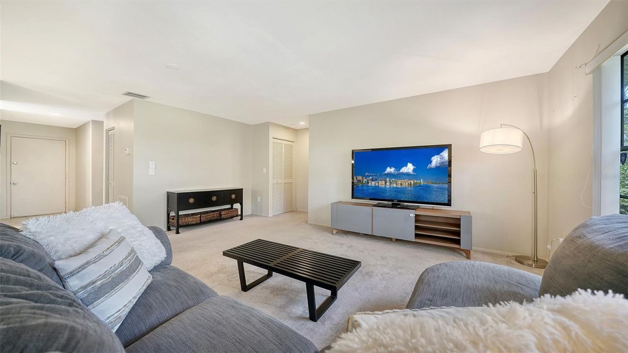 5056 Barrington Circle, Unit 2602, Sarasota, FL 34234 Photo
