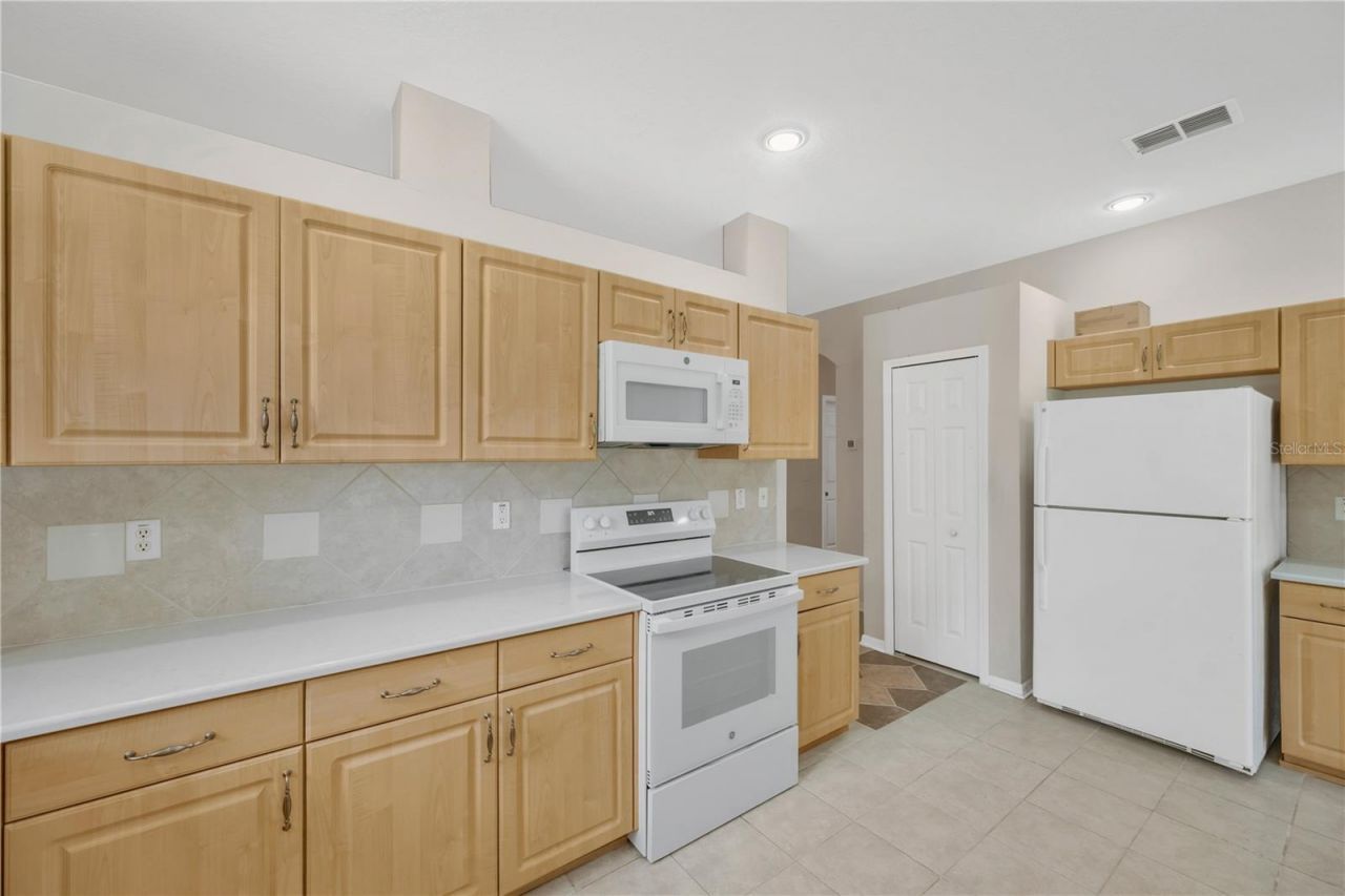 3415 Clover Blossom Circle , Land O Lakes, FL 34638 Photo