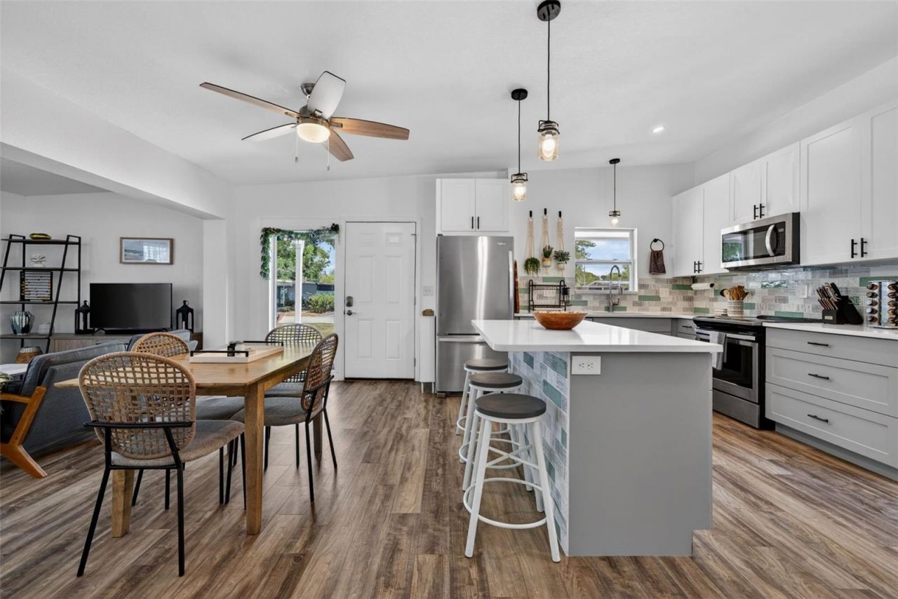 6318 21st Avenue N, Saint Petersburg, FL 33710 Photo