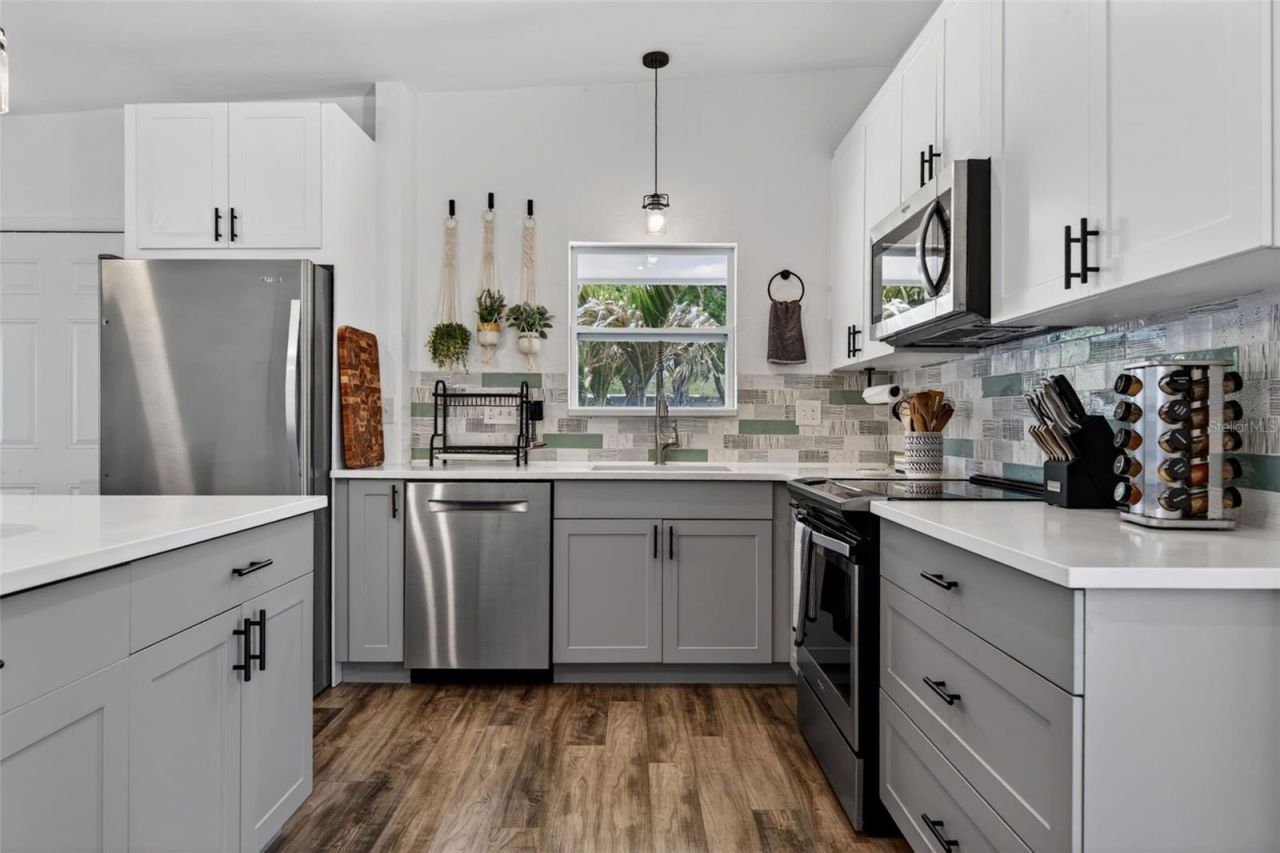 6318 21st Avenue N, Saint Petersburg, FL 33710 Photo