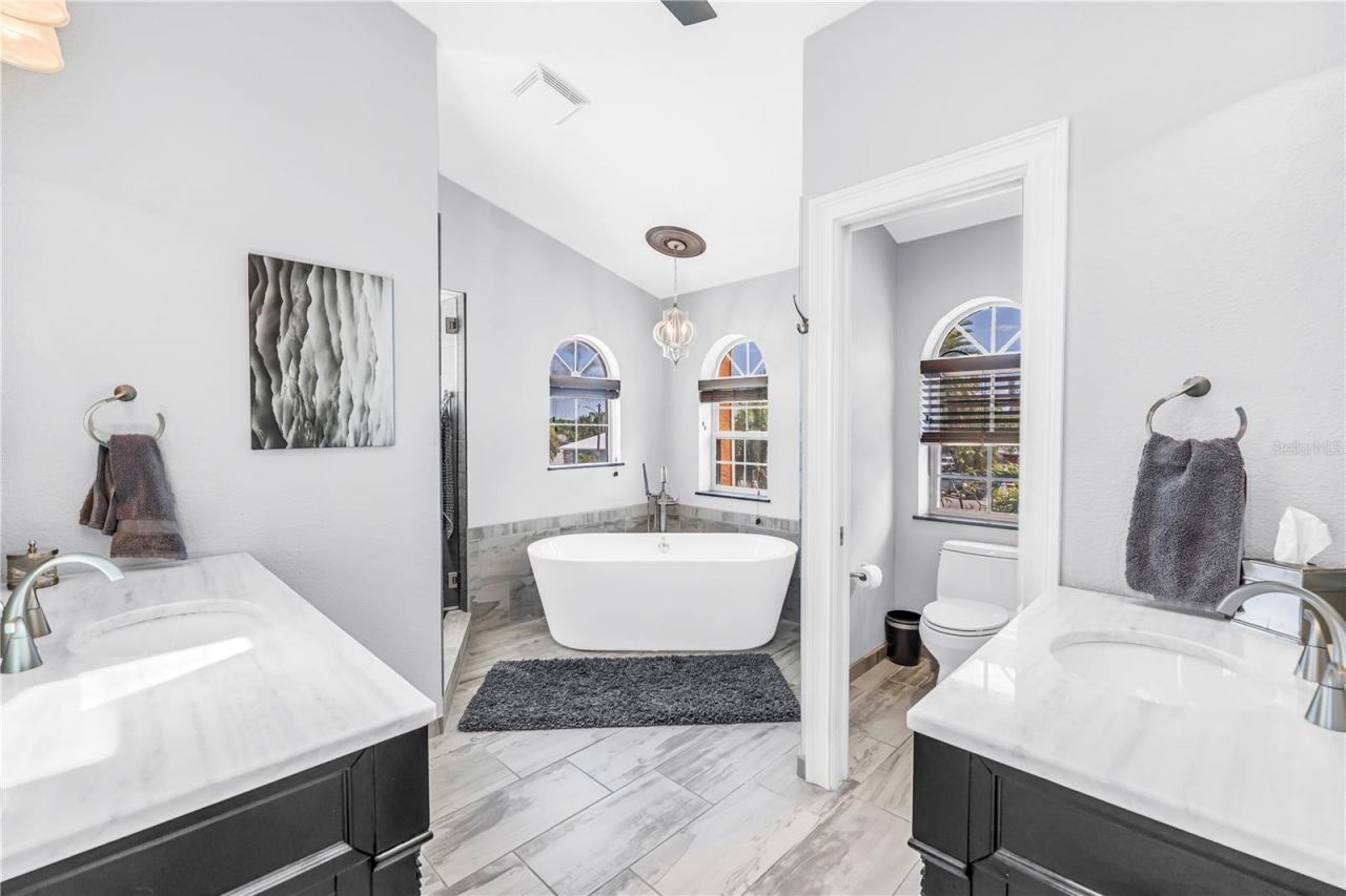3945 Poinsettia Drive, Saint Pete Beach, FL 33706 Photo