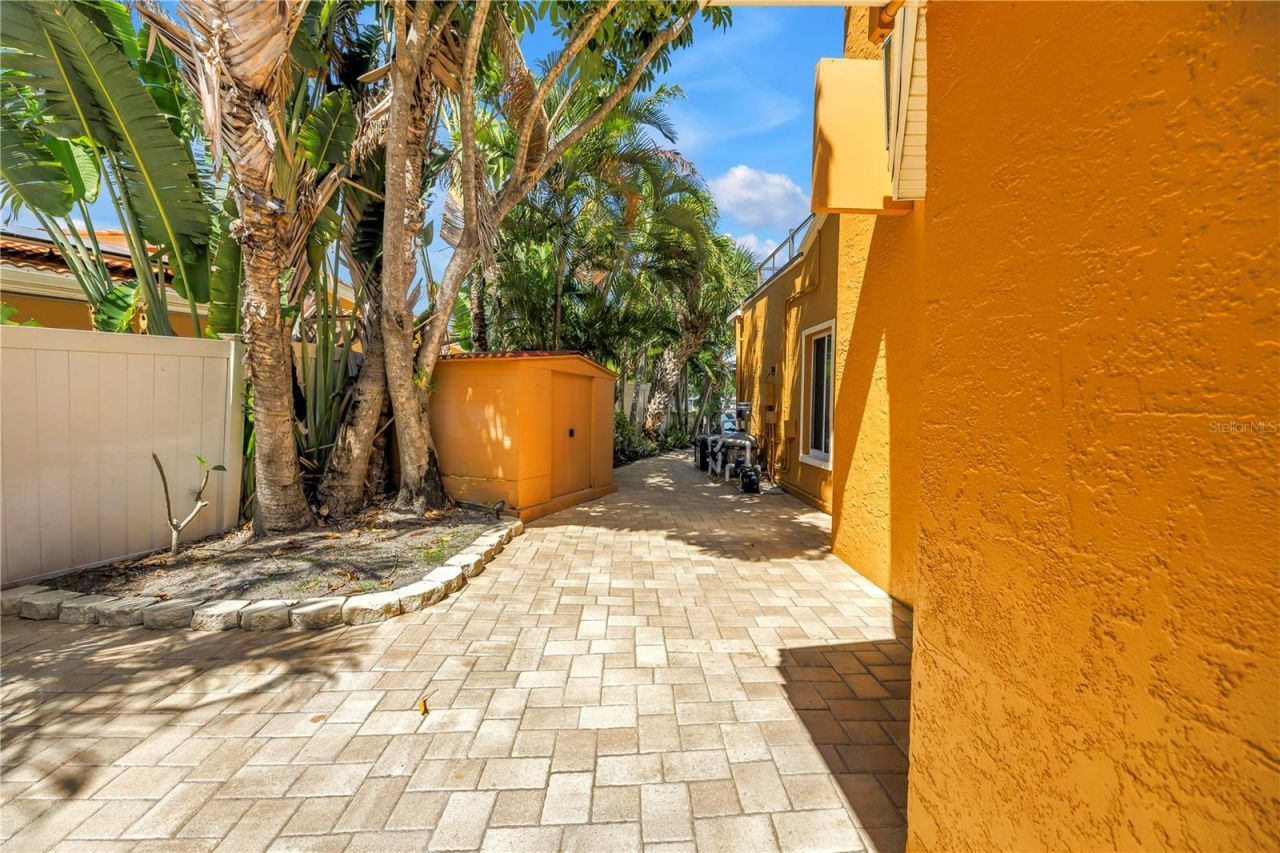 3945 Poinsettia Drive, Saint Pete Beach, FL 33706 Photo