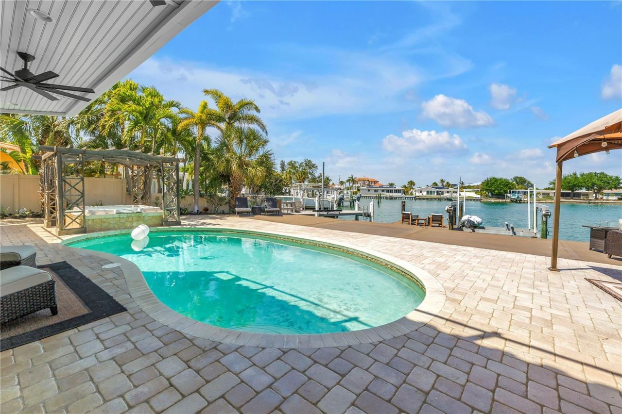 3945 Poinsettia Drive, Saint Pete Beach, FL 33706 Photo