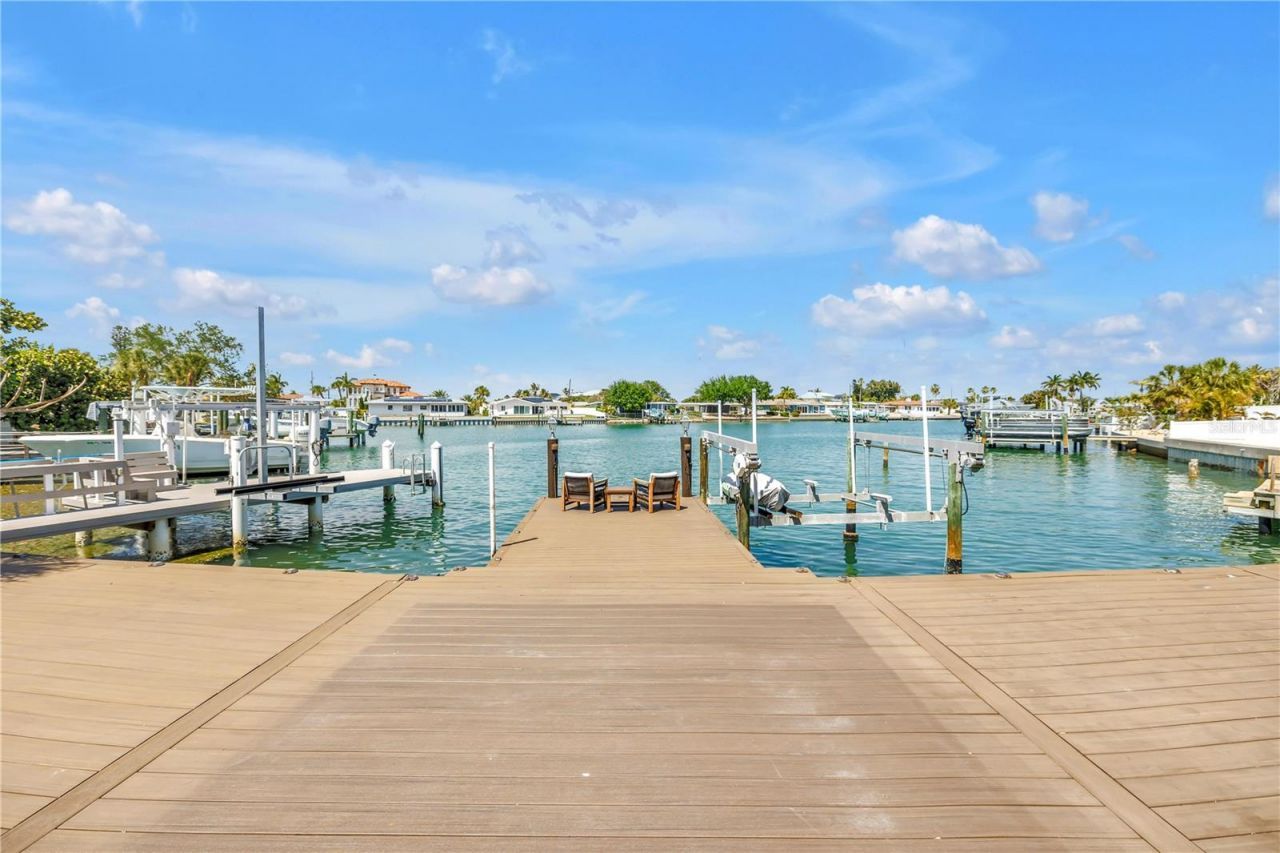 3945 Poinsettia Drive, Saint Pete Beach, FL 33706 Photo