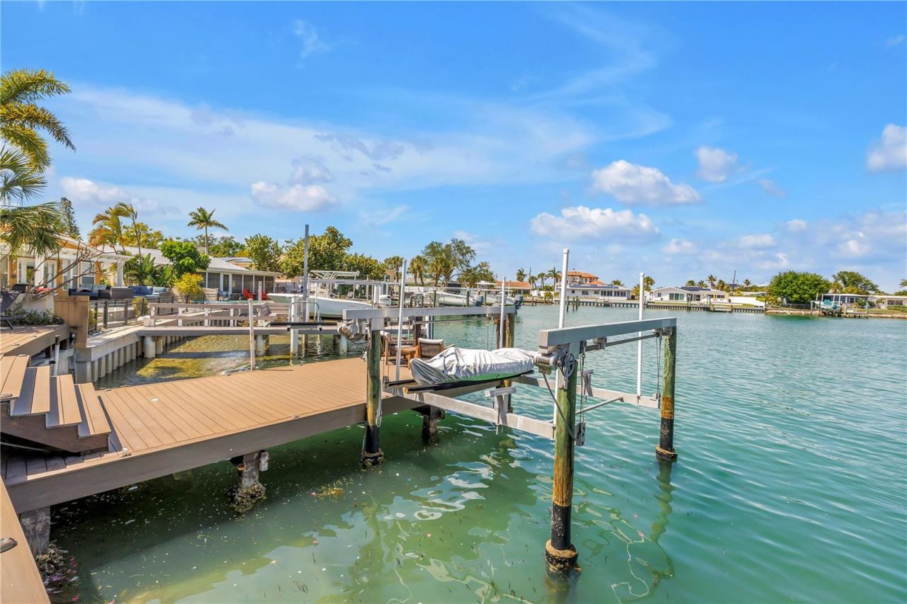 3945 Poinsettia Drive, Saint Pete Beach, FL 33706 Photo