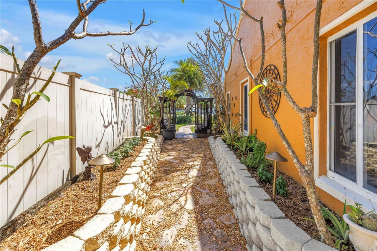 3945 Poinsettia Drive, Saint Pete Beach, FL 33706 Photo