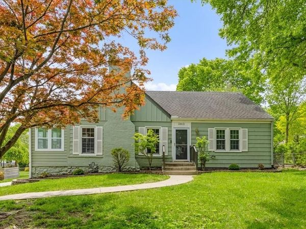 2813 W 51st Street, Westwood, KS 66205