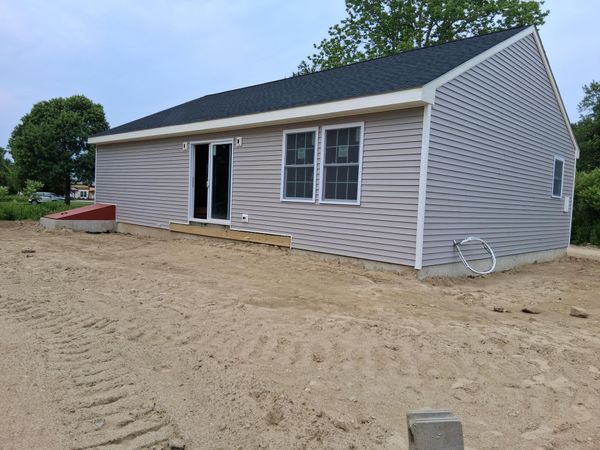1124 Post Road, Bowdoinham, ME 04008