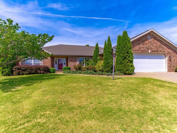 10940 Ridgeview Drive, Evansville, IN 47712