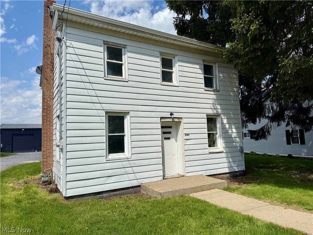 240 W Main Street , Washingtonville, OH 44490