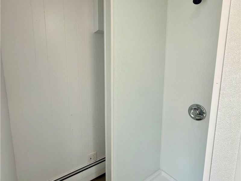 240 W Main Street , Washingtonville, OH 44490 Photo 13