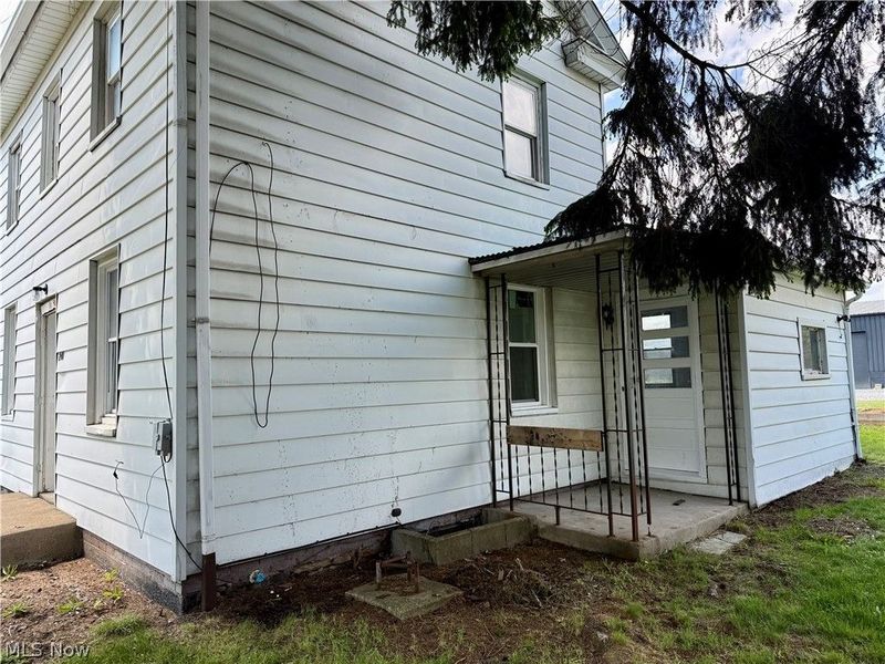 240 W Main Street , Washingtonville, OH 44490 Photo 17