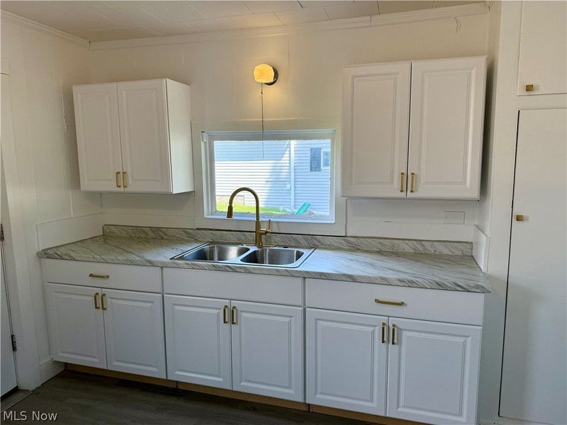 240 W Main Street , Washingtonville, OH 44490 Photo 2