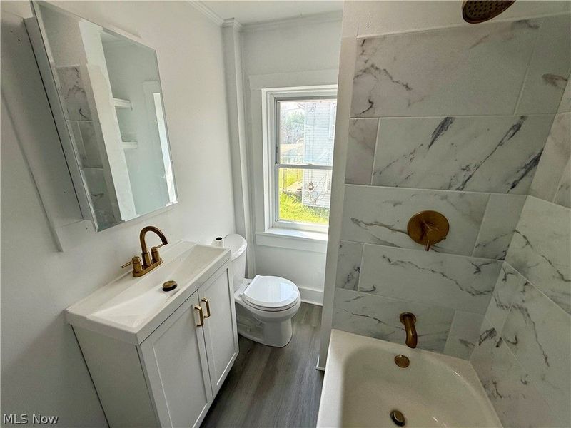 240 W Main Street , Washingtonville, OH 44490 Photo 4