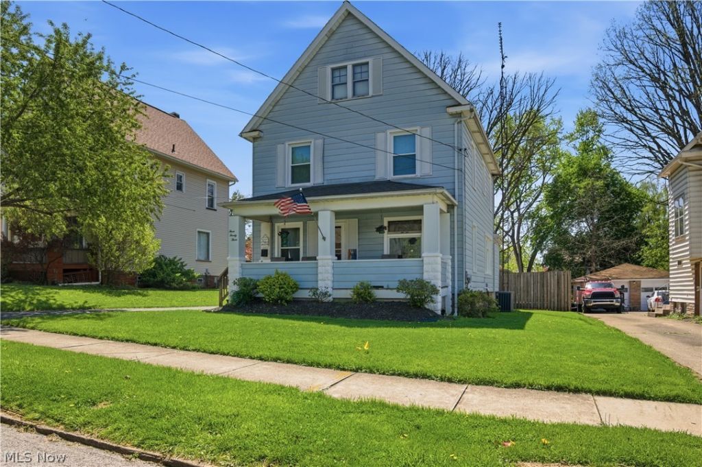 323 E Prospect Street, Girard, OH 44420