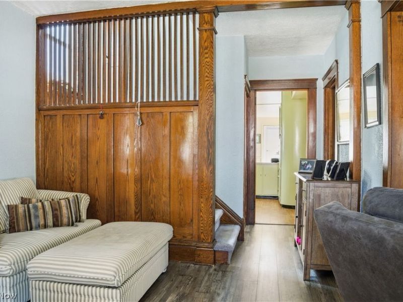 323 E Prospect Street, Girard, OH 44420 Photo 5