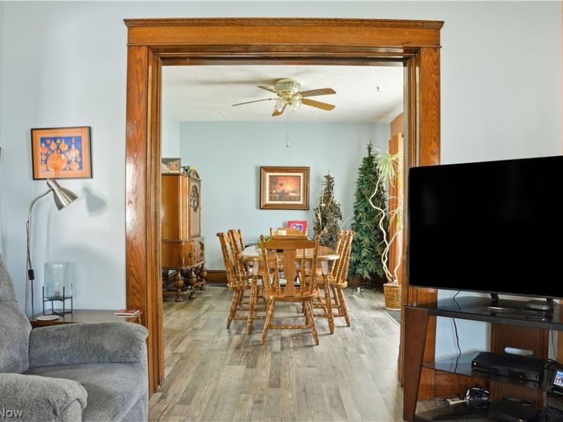 323 E Prospect Street, Girard, OH 44420 Photo 9