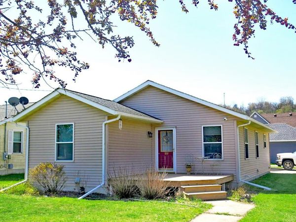 801 River Street, Decorah, IA 52101