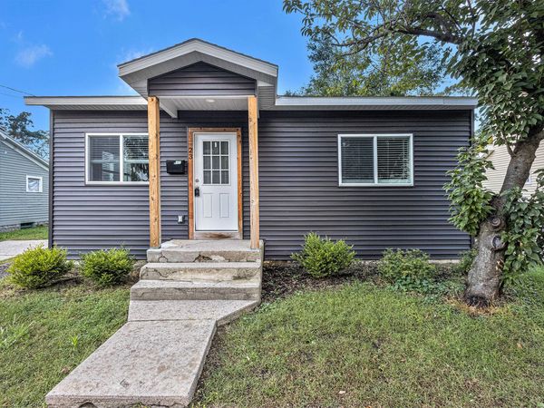 23 Batavia Place NE, Grand Rapids, MI 49503
