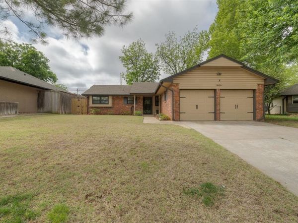 5624 NW 61st Street, Warr Acres, OK 73122